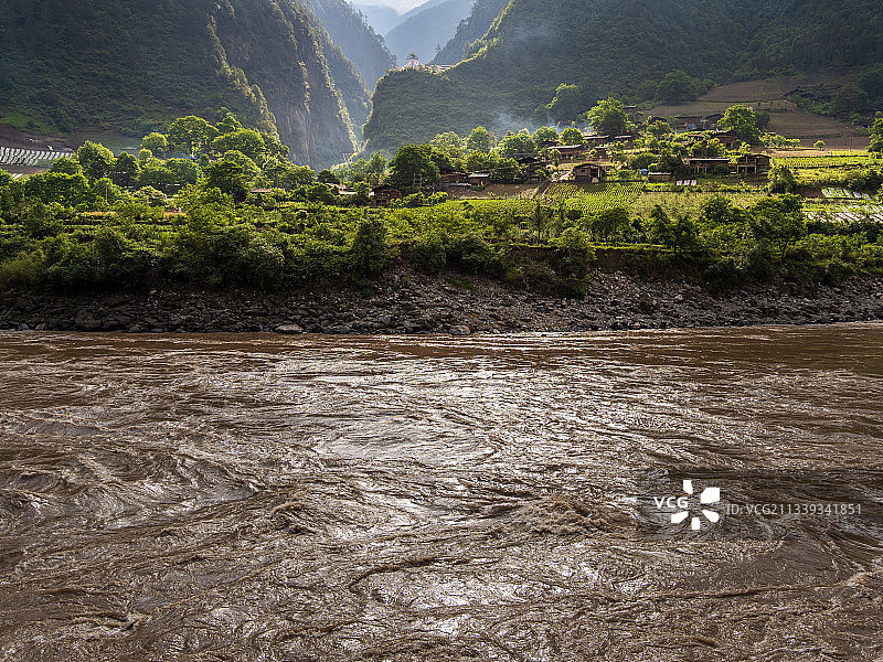丙中洛的清晨图片素材
