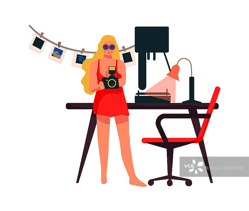 在家工作的女摄影师图片素材