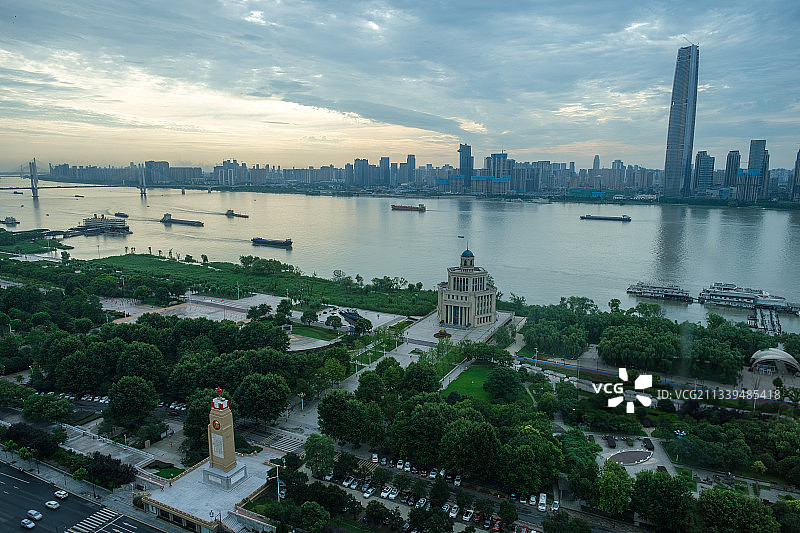 早晨的武汉江滩图片素材