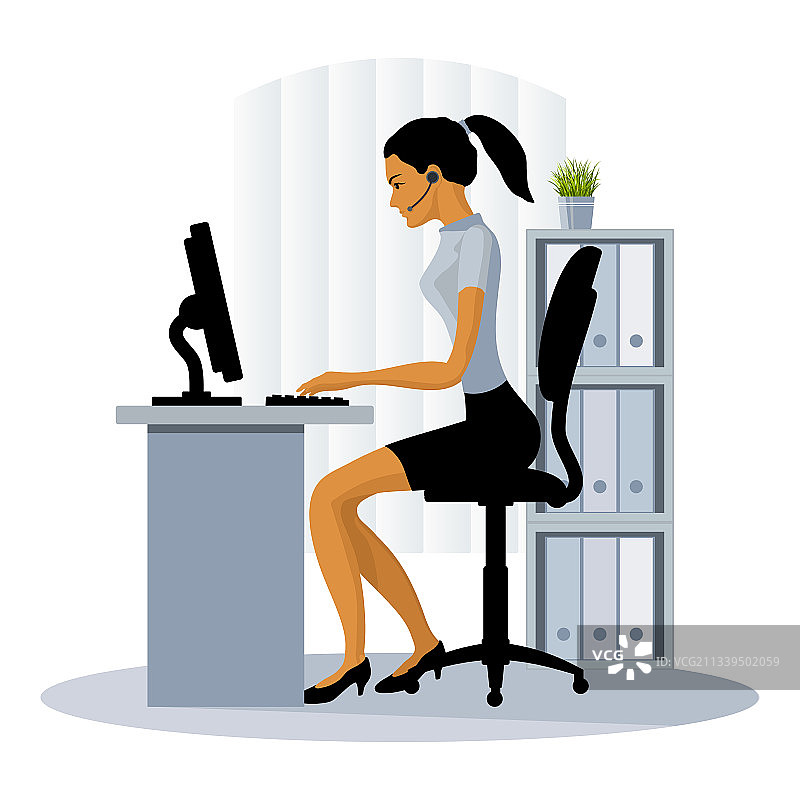 在电脑前工作的女秘书图片素材