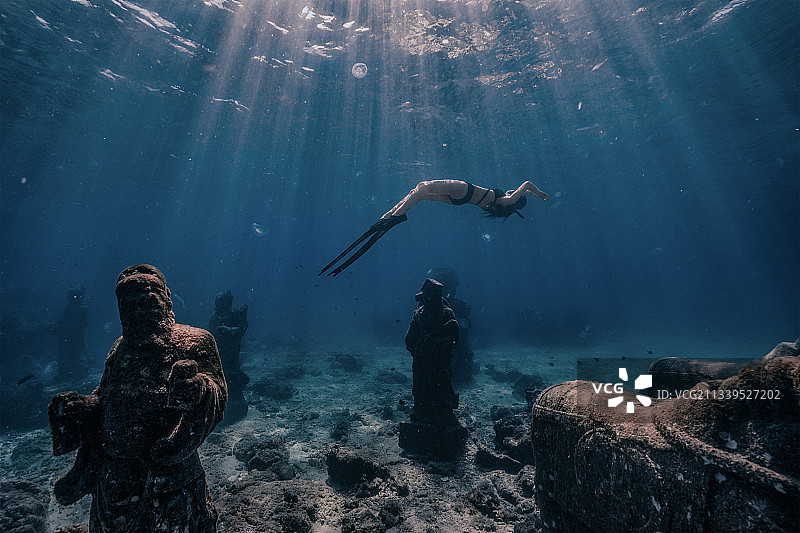 自由潜图片素材