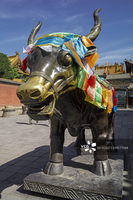 2016-06-25中国，内蒙古，呼和浩特市，大召寺，铜兽图片素材