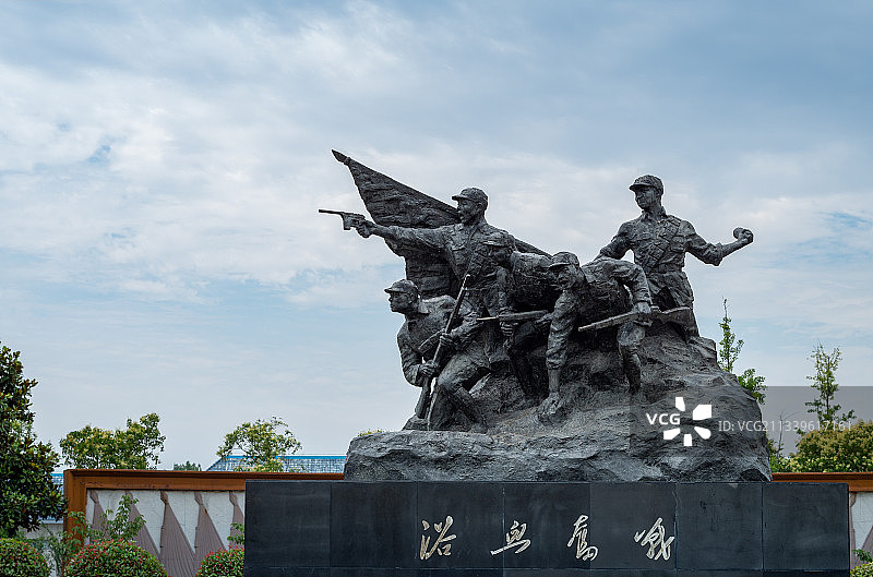 安徽淮北市濉溪县淮海战役双堆集烈士陵园浴血奋战雕塑图片素材