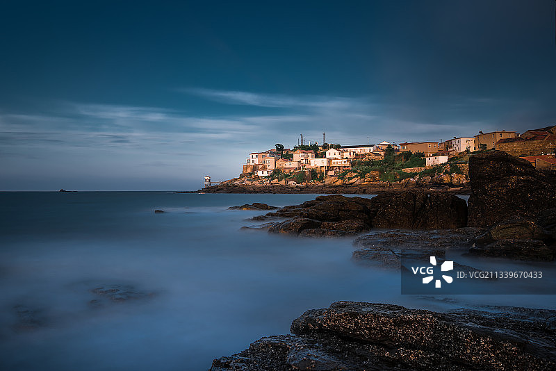 这个小岛上有个水文站图片素材