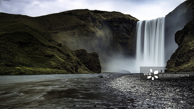 瀑布对天空的风景图片素材