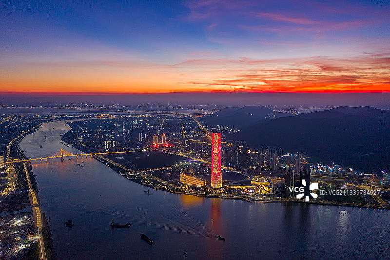 横琴珠海中心大厦城市风光火烧云晚霞夜景航拍图片素材