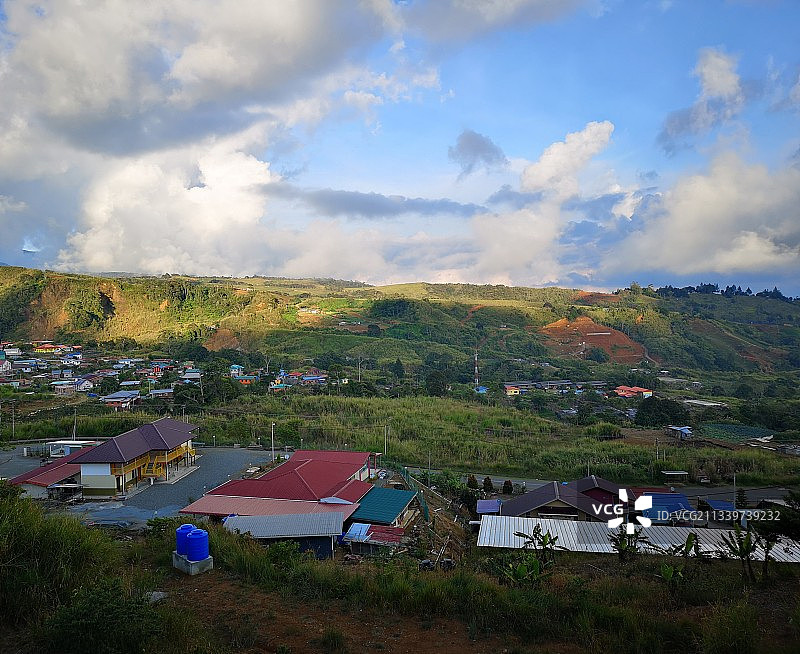 高角度的城镇景观对天空图片素材
