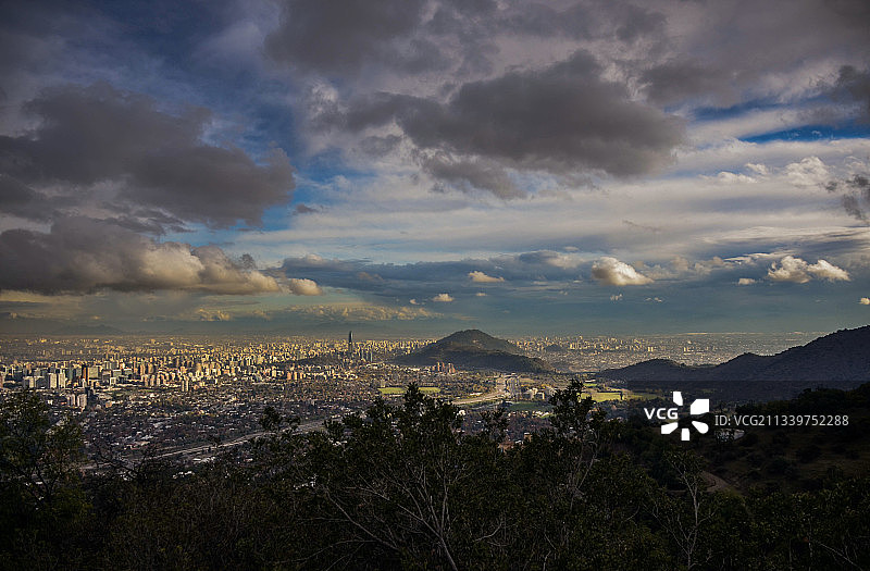 日落时分圣地亚哥城镇景观图片素材