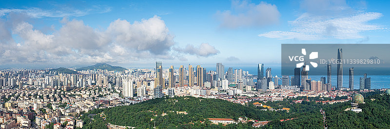 青岛胶州湾浮山湾前海一线海景风光平流雾图片素材