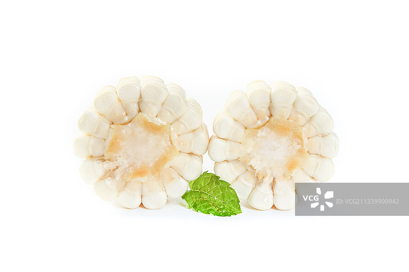 白底上摆放着牛奶玉米图片素材