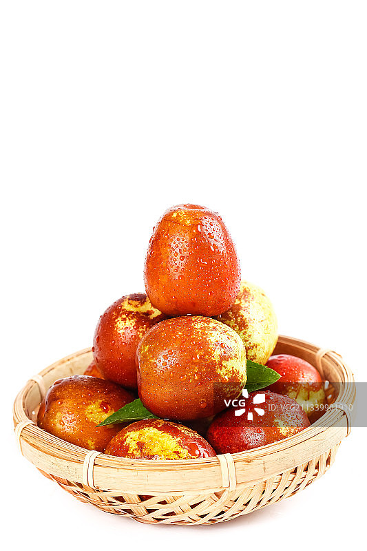 白底上的云南冬枣图片素材