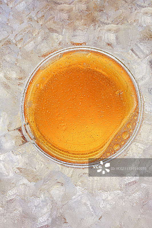 冰镇啤酒图片素材