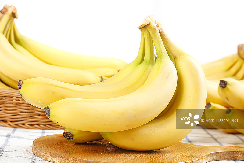 木板上的云南高山香蕉图片素材