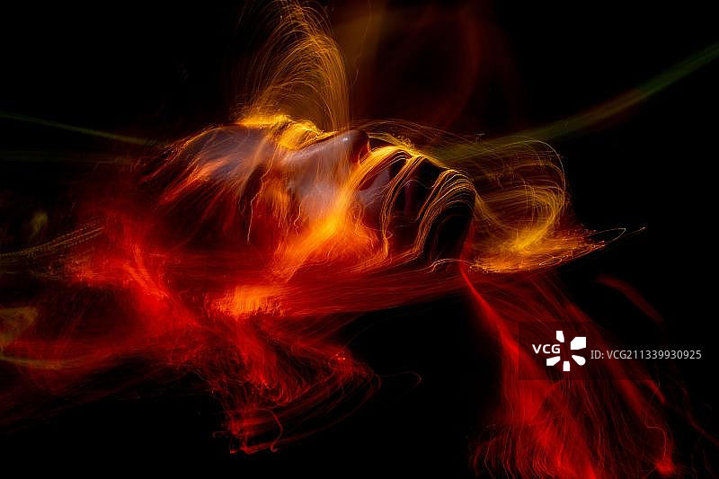 俄罗斯黑色背景光绘特写图片素材