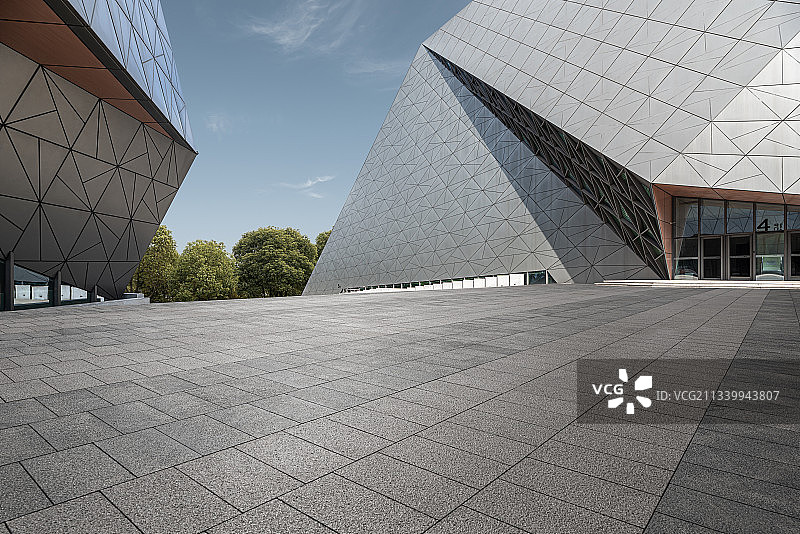 城市现代建筑剧院广场地面图片素材