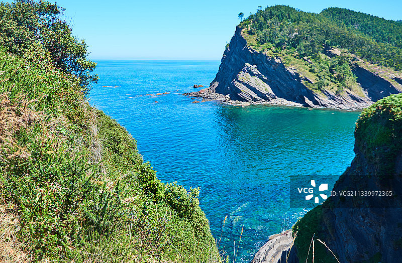 西班牙巴斯克地区晴空碧海美景图片素材
