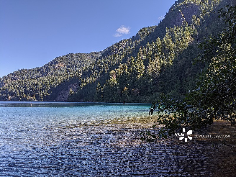 美国华盛顿新月湖山景风光图片素材