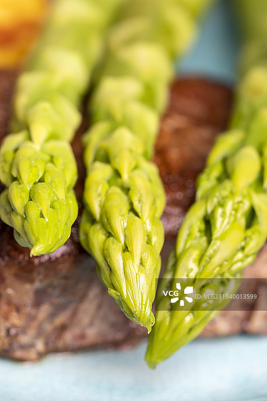 餐桌上的芦笋特写图片素材