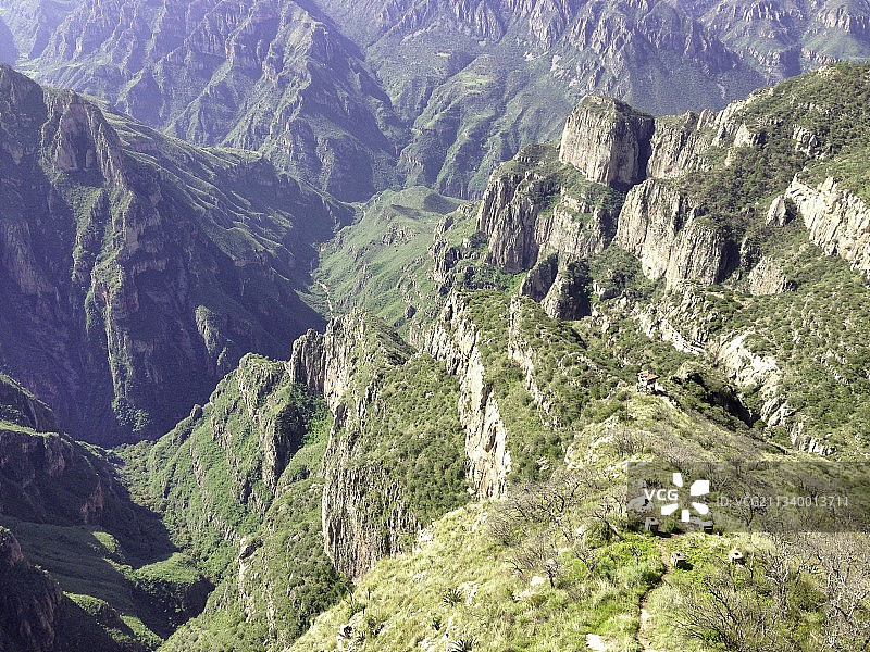 墨西哥奇瓦瓦瓜乔奇山谷鸟瞰图图片素材