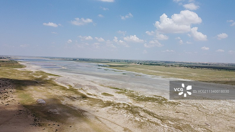 毛乌素沙漠盐碱湖图片素材