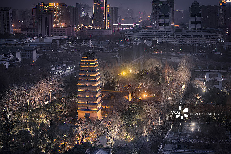 西安小雁塔夜景照明图片素材