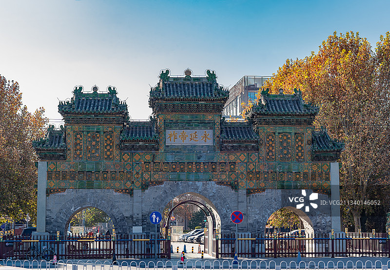北京东岳庙琉璃过街牌楼图片素材