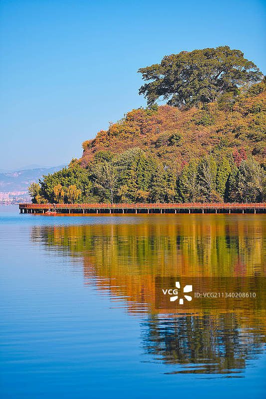 四川西昌邛海湖秋天秋色自然风光图片素材
