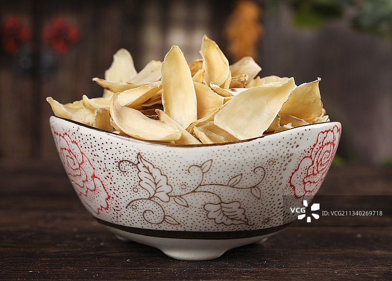 碗里装着云南百合干图片素材