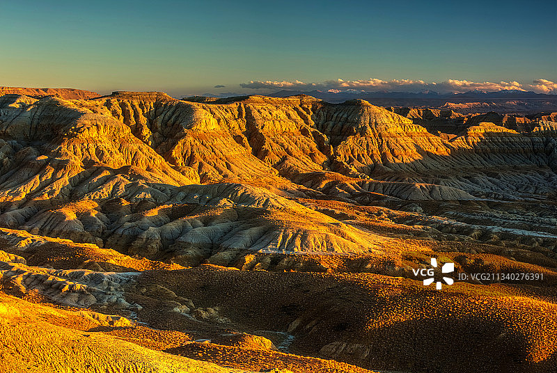 夕染土林图片素材