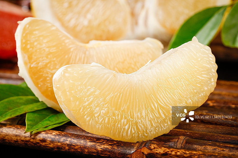 深底上的平和水晶蜜柚图片素材