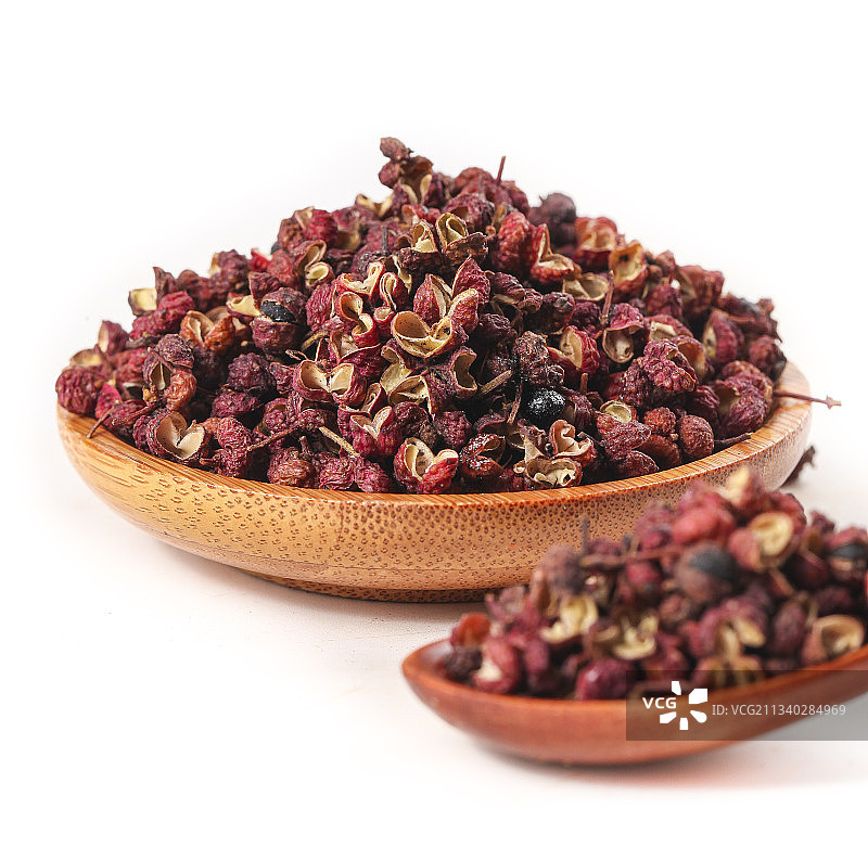 碗里装着大红袍花椒图片素材