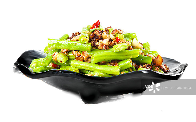 碟子里装着干煸四季豆图片素材