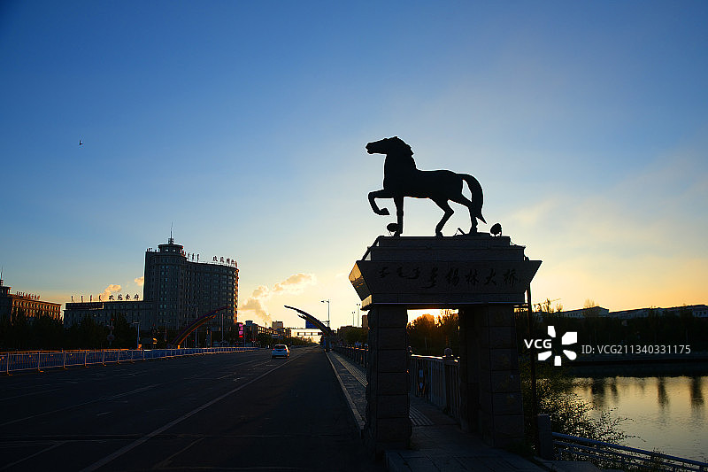 夏日里的内蒙古锡林郭勒盟锡林浩特锡林湖和草原美景图片素材