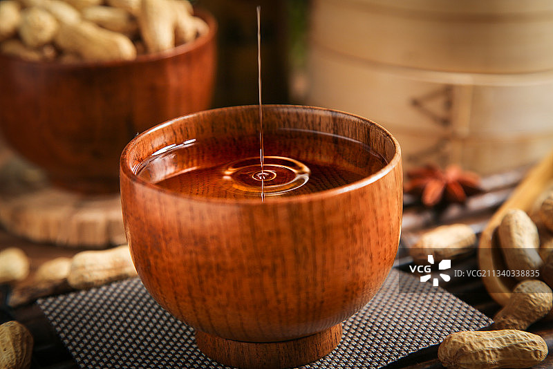碟子里的料酒图片素材
