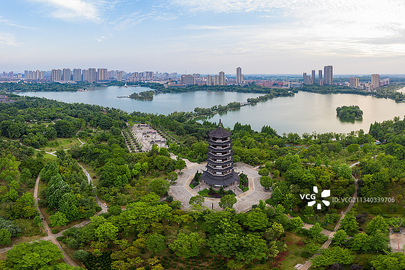 安徽芜湖东湖公园楚风塔航拍全景图片素材