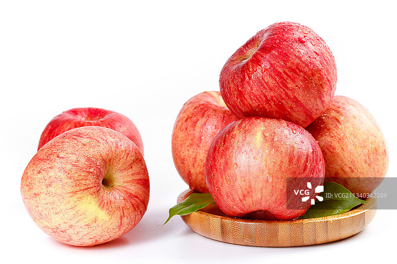 白底上放着阿克苏冰糖心苹果图片素材