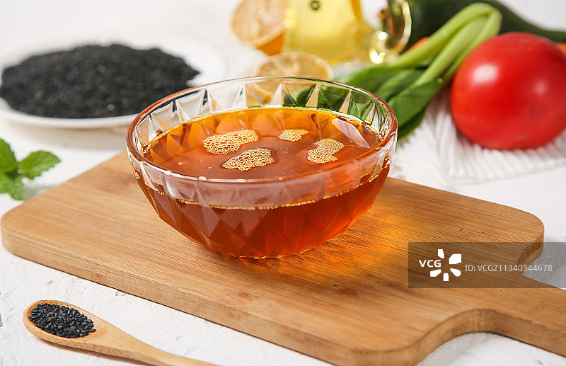 碟子里的料酒图片素材