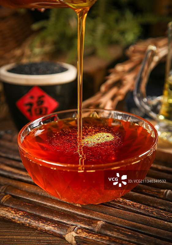 碟子里的料酒图片素材