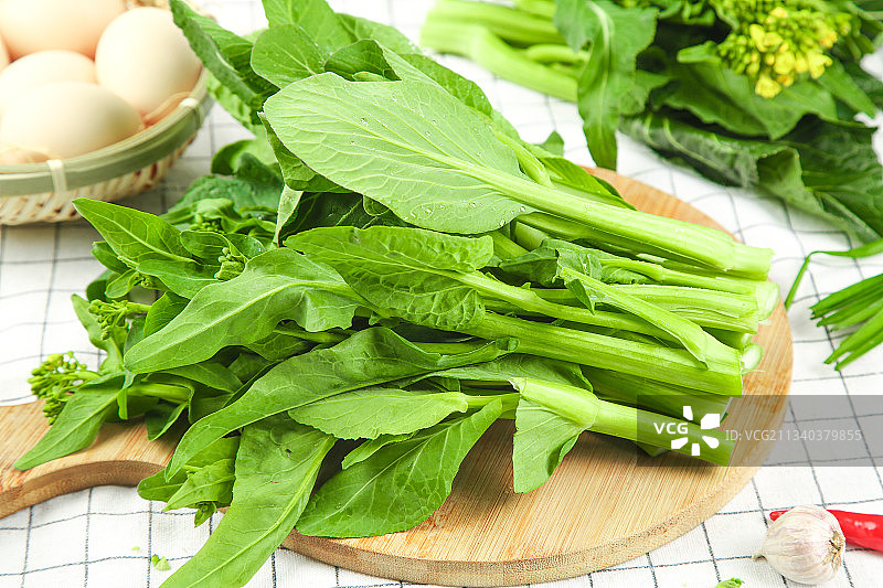 格子底上的广东菜心图片素材