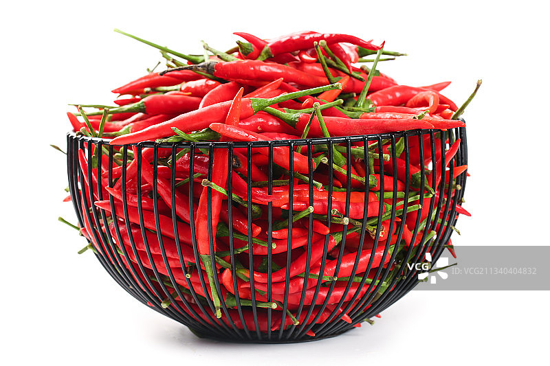 篮子里放着小米椒图片素材
