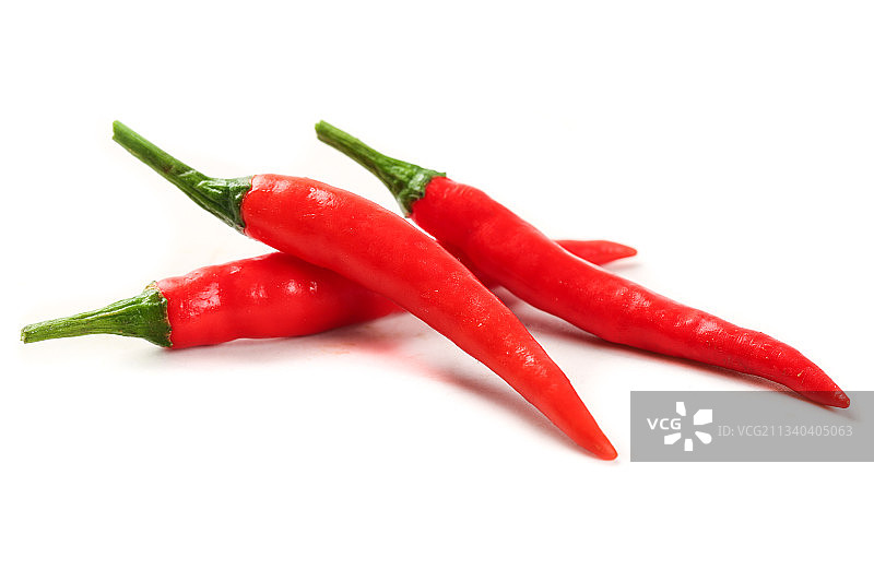白底上摆放着红辣椒图片素材
