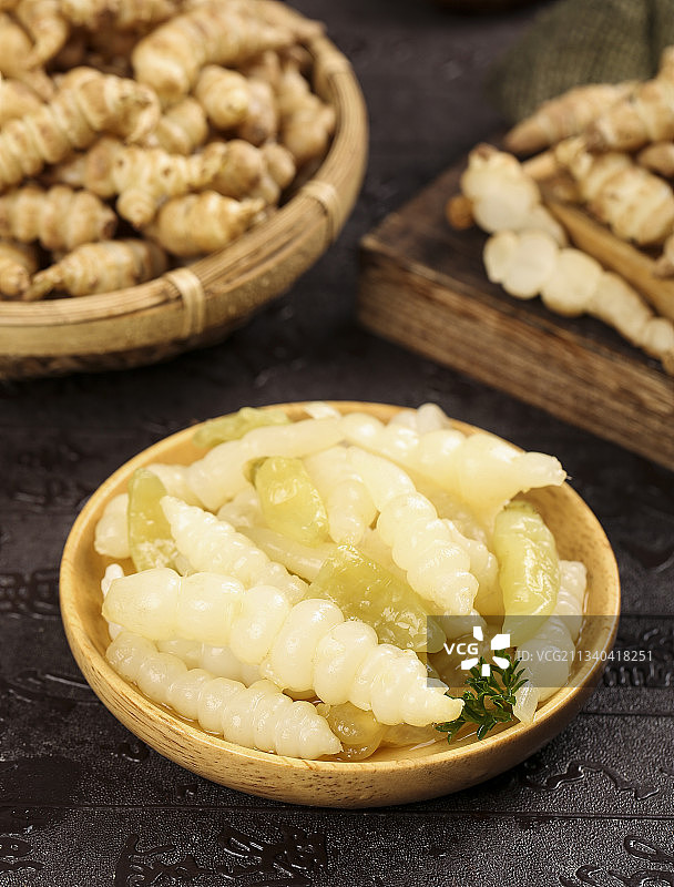 碗里放着宝塔菜图片素材