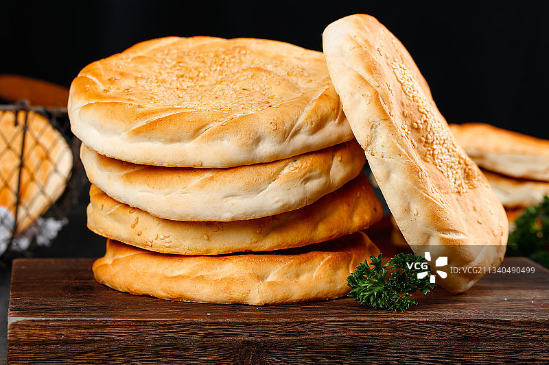 黑底上的吊炉大烧饼图片素材