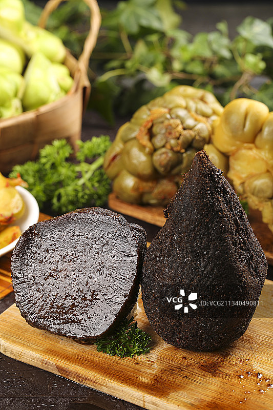 木底上的襄阳大头菜图片素材