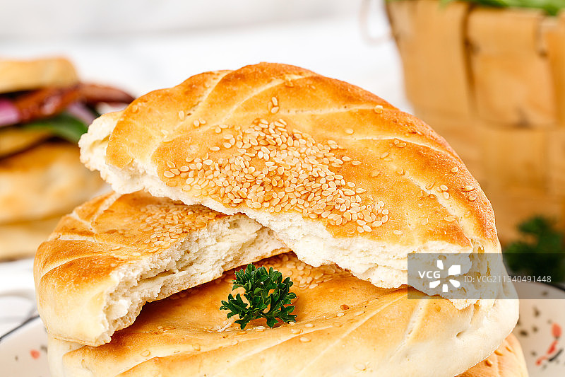 白格子底上的河南吊炉烧饼图片素材