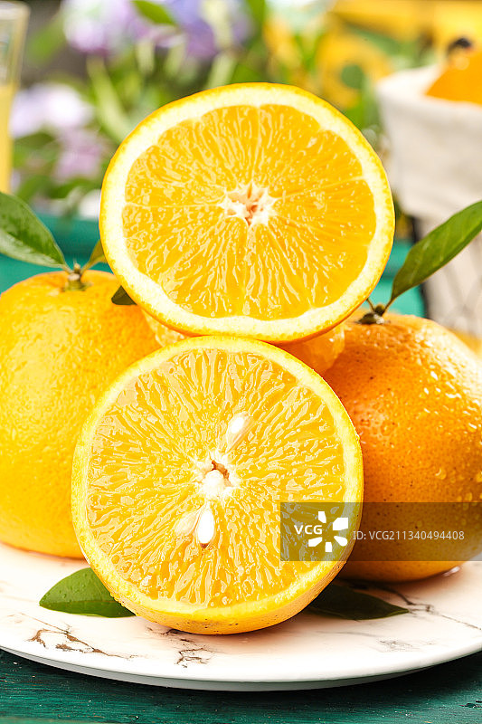 蓝底上的常山胡柚图片素材