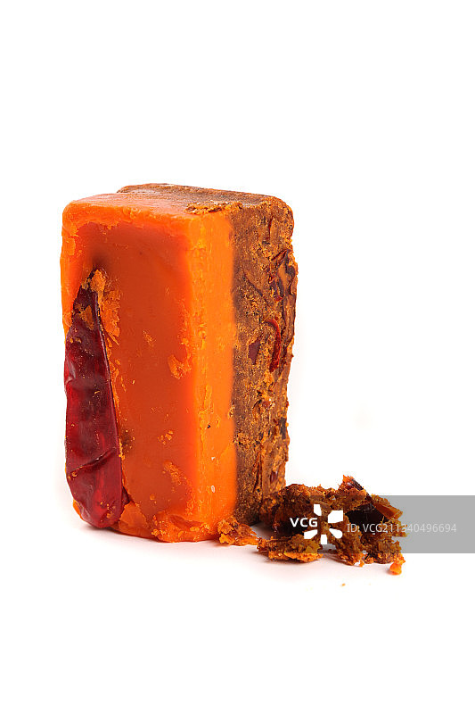 白底上放着麻辣火锅底料图片素材