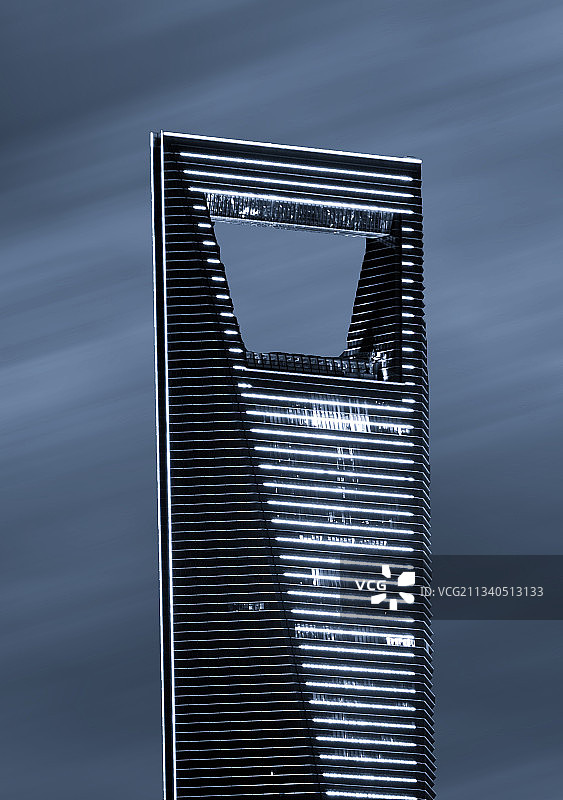 长焦下的上海环球金融中心图片素材