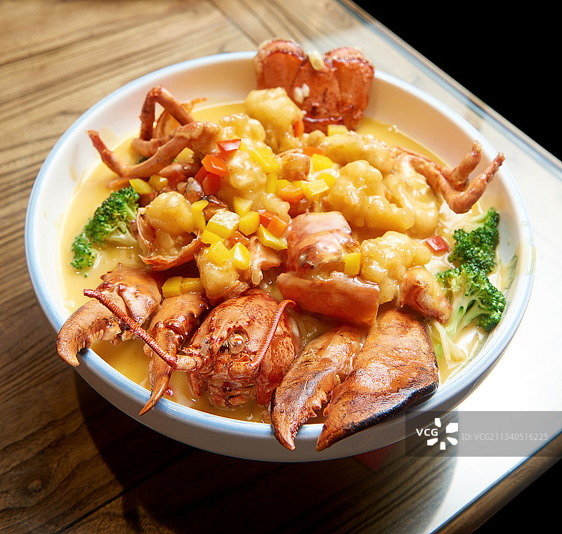 波士顿 龙虾 虾 西蓝花 芝士 伊面 面 红烧图片素材