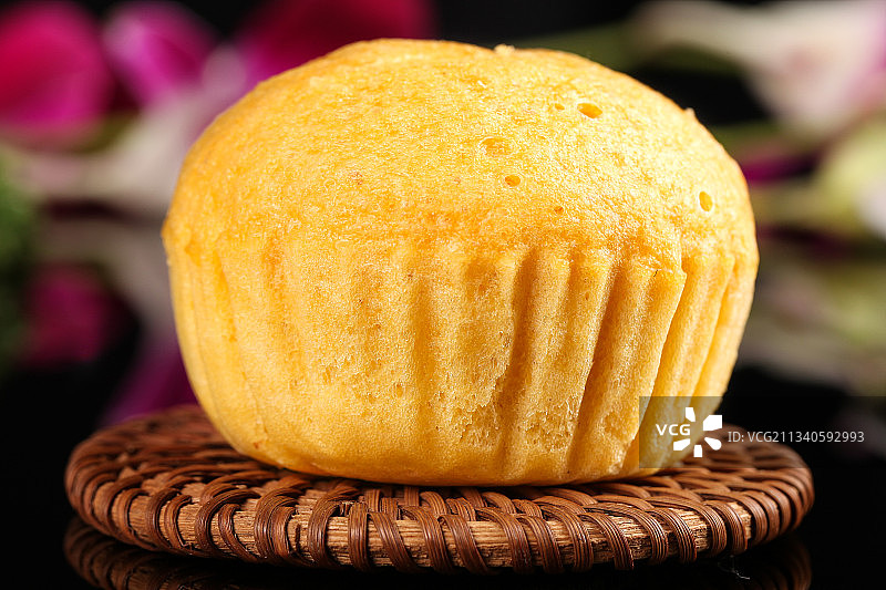 竹垫子上的马拉糕图片素材